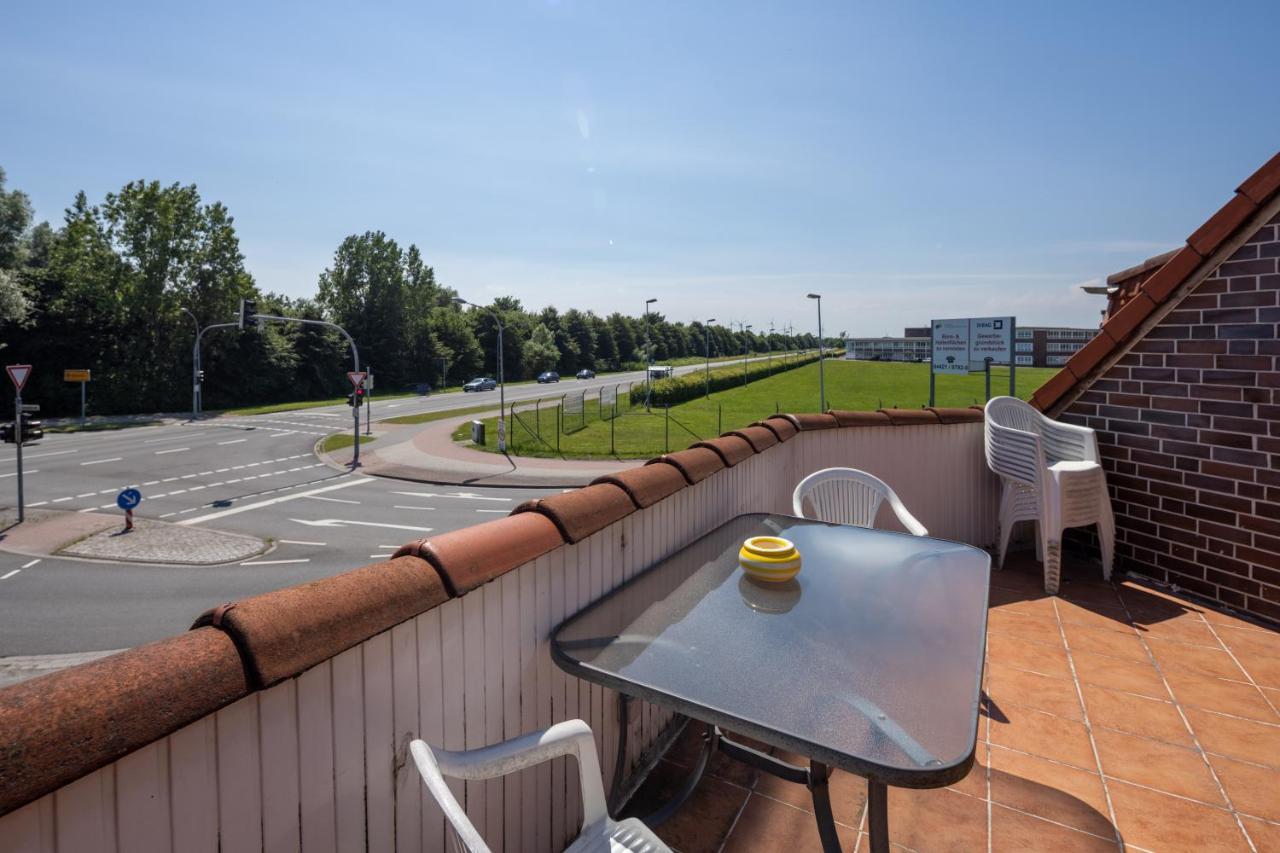 Gaestehaus Olympia Wilhelmshaven - Moderne Einzelzimmer Mit Eigenem Bad Fuer Monteure Schortens Luaran gambar
